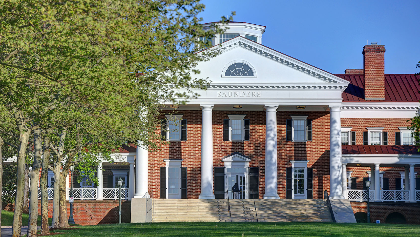 forum darden saunders building