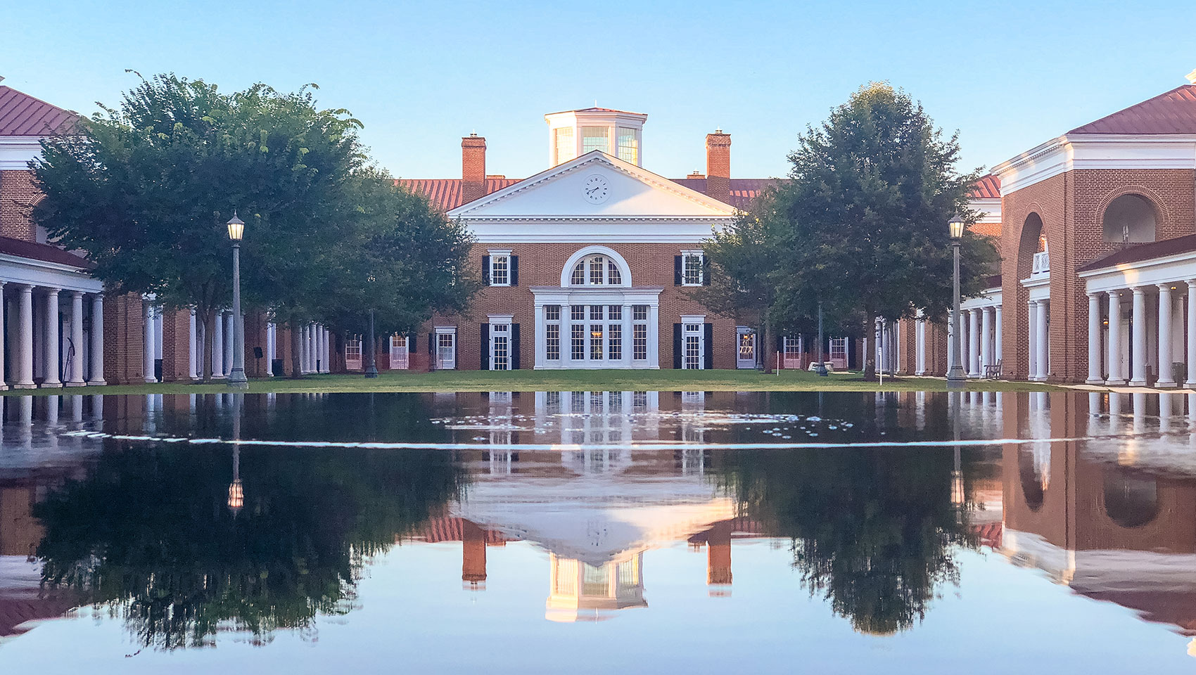 darden school of business pool reflection