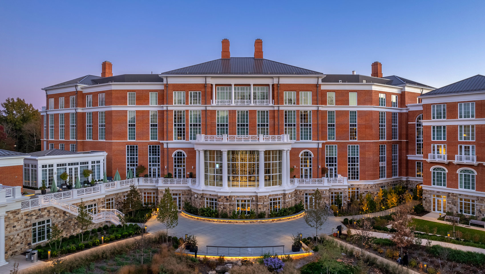 forum hotel panoramic exterior