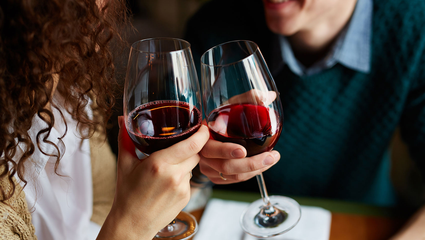 couple drinking wine